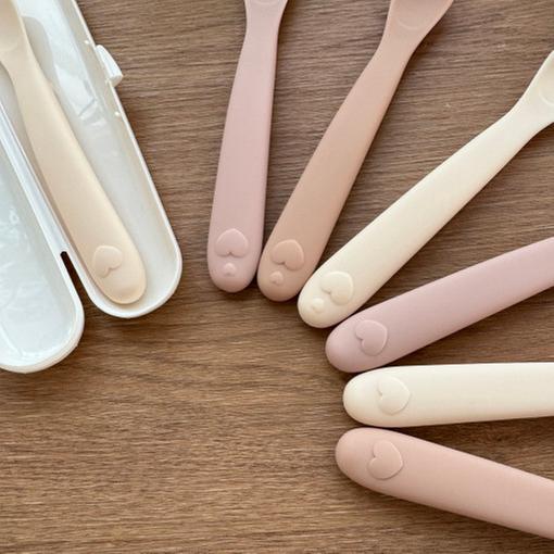 [티지엠] 하트 실리콘이유식스푼 2단계(케이스 포함)